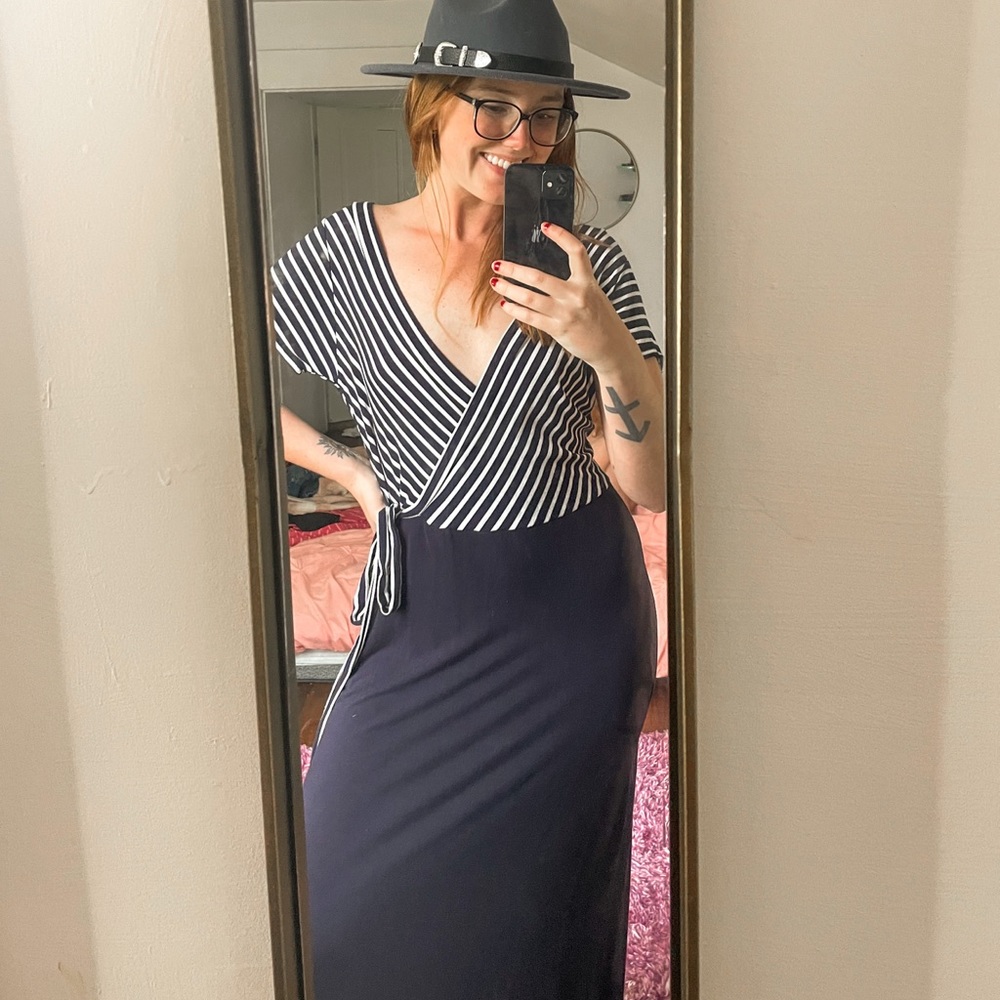 Espresso Navy Blue and White Striped Maxi Dress Size L